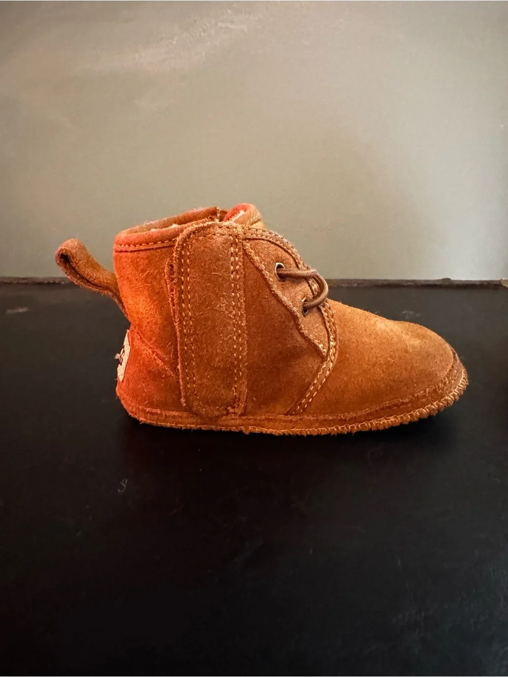 UGG Baby Neumel Toddler Boot with Shearling Lining Size 4/5